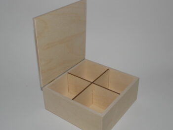 Scatola in legno incisa a laser cm 19x19x8