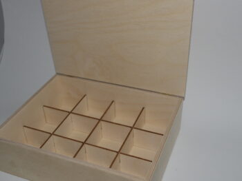 Scatola in legno incisa a laser cm 22 x 28 x 8