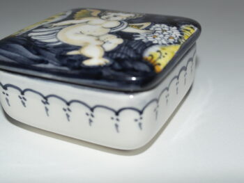 Scatola in ceramica di castelli dipinta a mano angelo