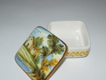 Scatola in ceramica di castelli dipinta a mano panorama