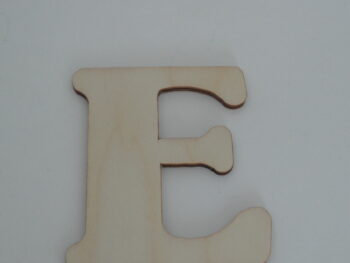 Lettera in legno artigianale