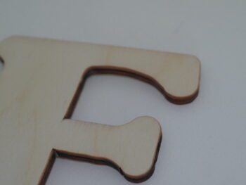 Lettera in legno artigianale