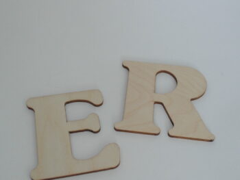 Lettera in legno artigianale