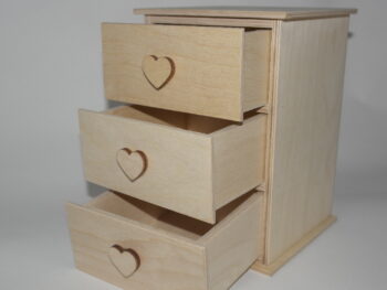 Cassettiera 3 cassetti con pomelli forma cuore artigianale