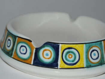 posacenere in ceramica di castelli dipinto a mano