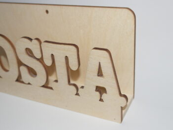 Porta posta con scritta