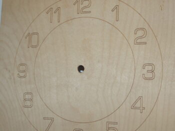 Sagoma orologio quadrata in legno