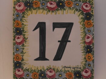 Mattonella dipinta a mano in ceramica di Castelli misure cm 20x20 prodotto artigianale