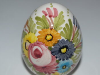 uovo in ceramica di castelli
