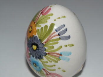 uovo in ceramica di castelli