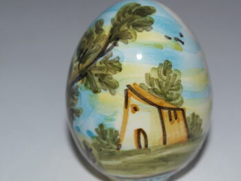 uovo in ceramica di castelli