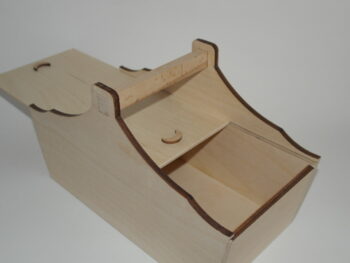 Porta ago e filo in legno.