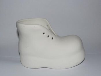 Scarpone portapenne in terracotta bianca