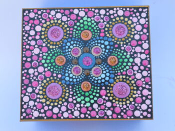 Scatola in legno dipinta