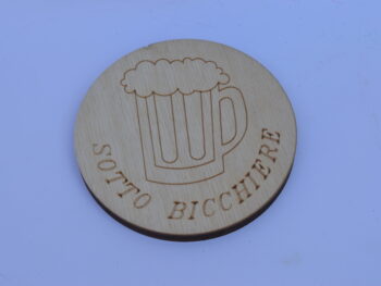 Sottobicchiere in legno inciso