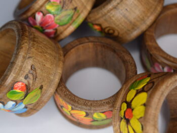 Portatovagliolo in legno