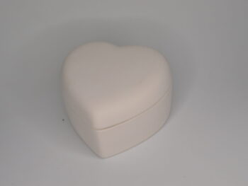 Scatola forma cuore in terracotta bianca da decorare