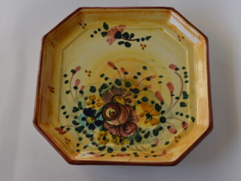 Vassoio in ceramica dipinto