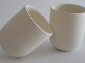 Bicchierino bombato in terracotta bianca da decorare bomboniera artigianale cm 7x8