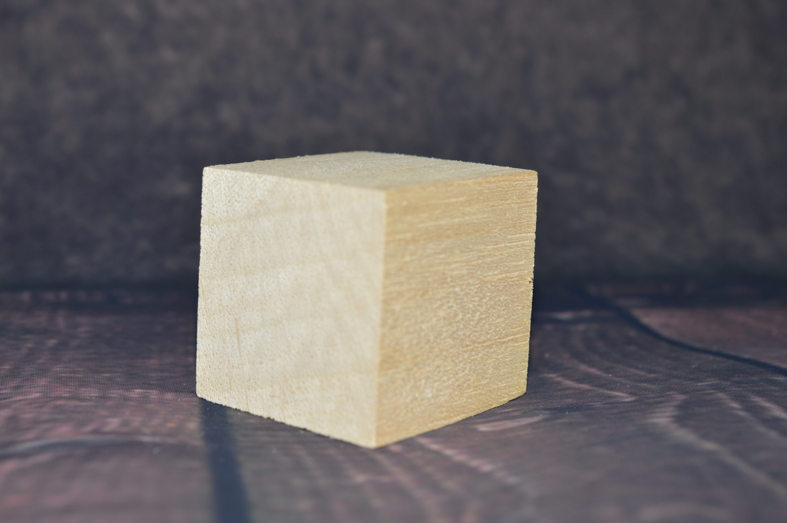 Cubo in legno